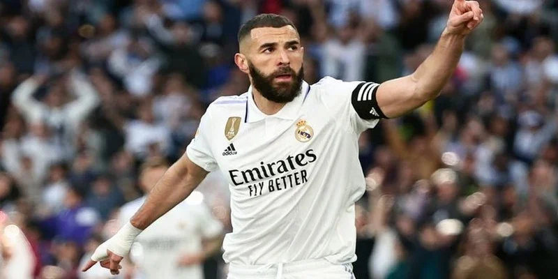 Karim Benzema với mức thù lao cực khủng 200 triệu Euro/mùa 